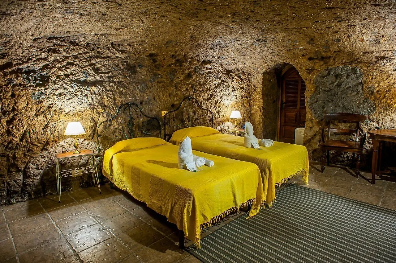 Hostal Casa Cueva El Mimo Artenara 0*,  España